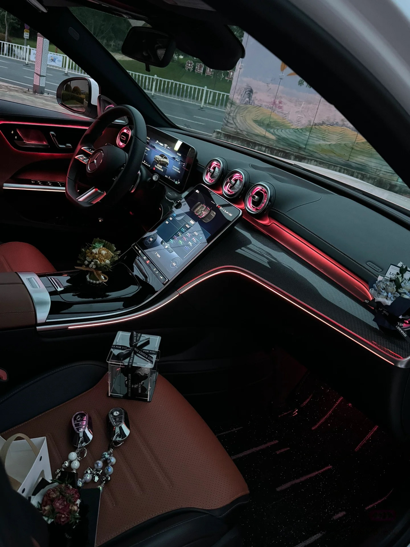 ROSAY Eternal Dash Bloom - Mini Dried Flower Car Decor with Pearl Accents | Elegant Dashboard Floral Ornament for Car Interior