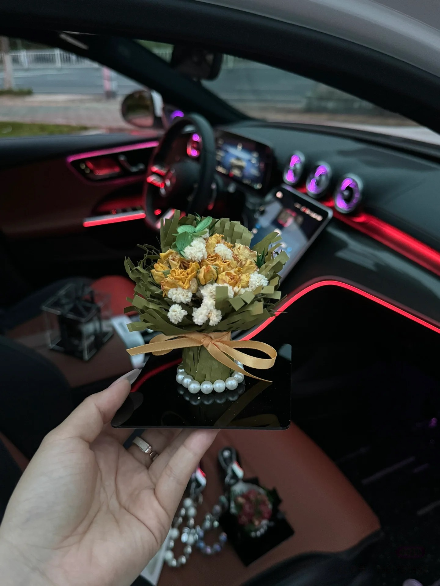ROSAY Eternal Dash Bloom - Mini Dried Flower Car Decor with Pearl Accents | Elegant Dashboard Floral Ornament for Car Interior